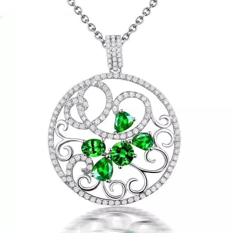 18Kt White Gold Diamond 1.67 ct Tsavorite Pendant