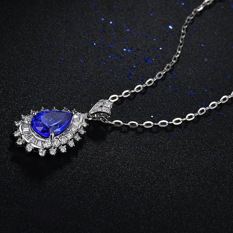 18Kt White Gold Diamond 4.14 ct Tanzanite Pendant