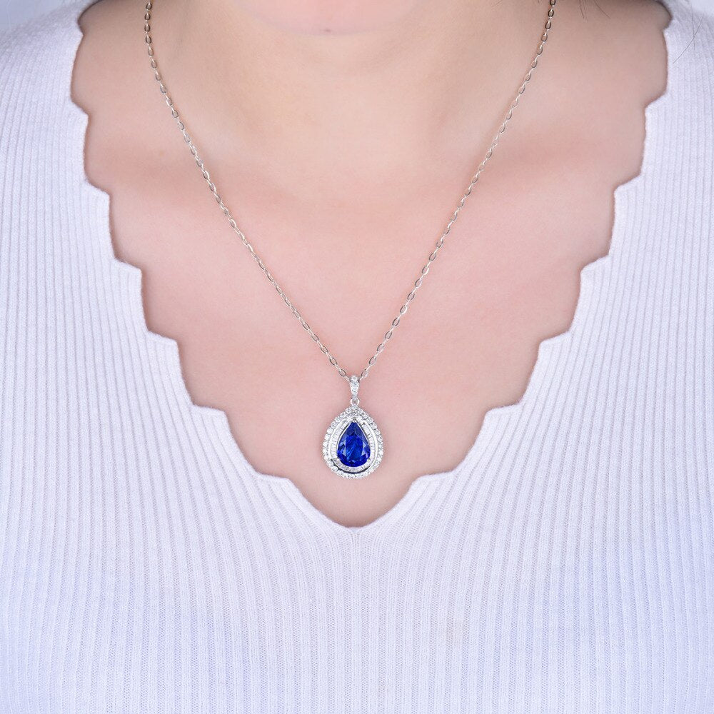 18Kt White Gold Diamond 4.26 ct Tanzanite Pendant