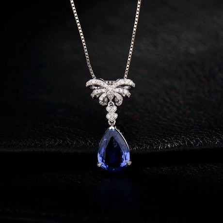 18Kt White Gold Diamonds 4.10 ct Tanzanite Pendants