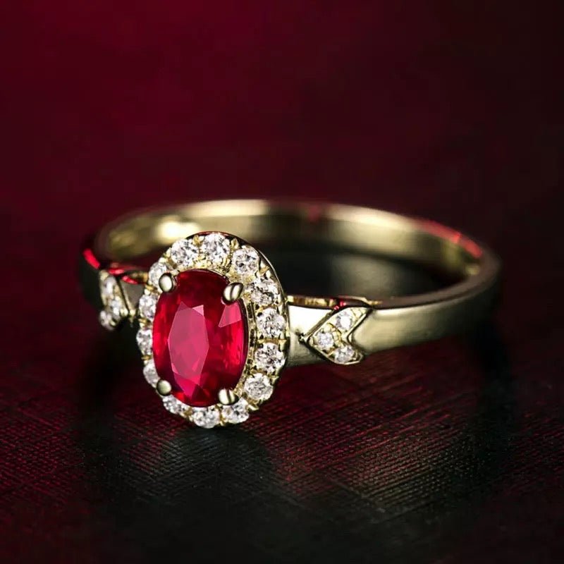18Kt Yellow Gold Diamond 0.60 ct Ruby Ring