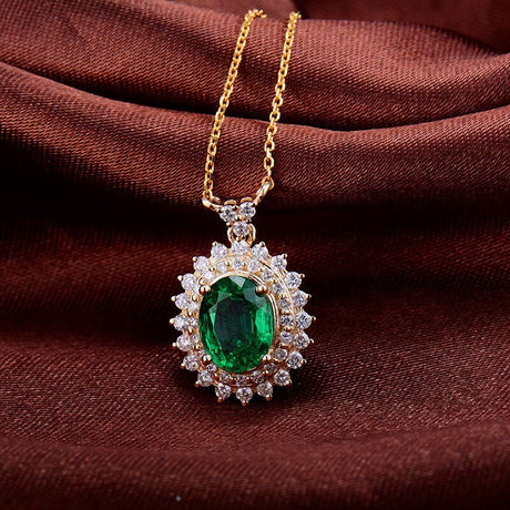 18Kt Yellow Gold Diamond 1.44 ct Emerald Pendant