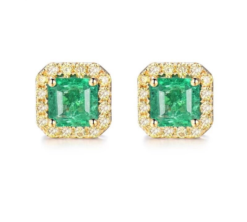 18Kt Yellow Gold Diamond 1.80 ct Emerald Stud Earrings