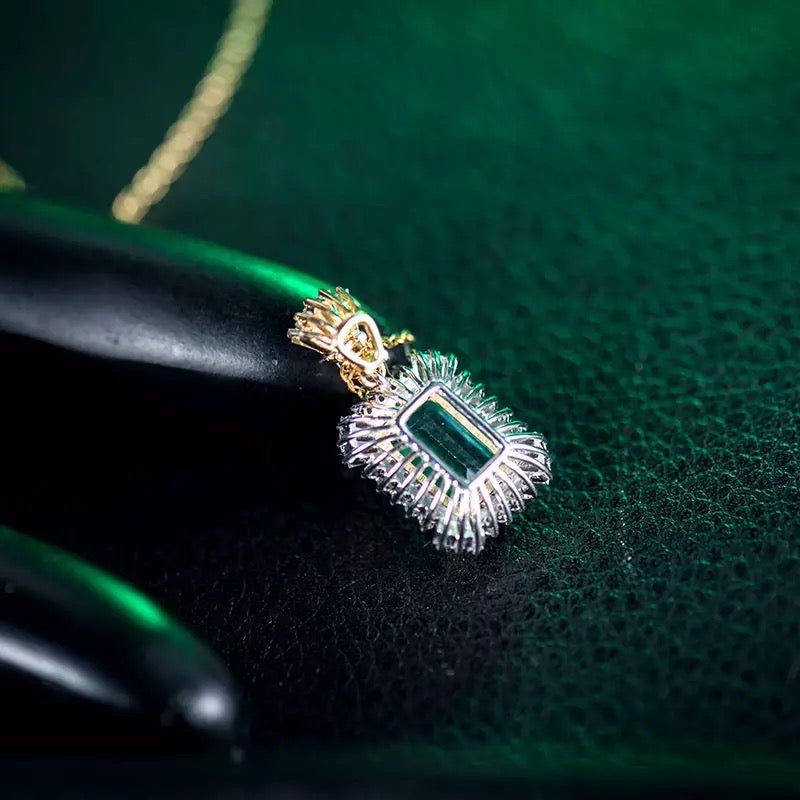 18Kt Yellow Gold Diamond & 2.36 ct Emerald Pendant