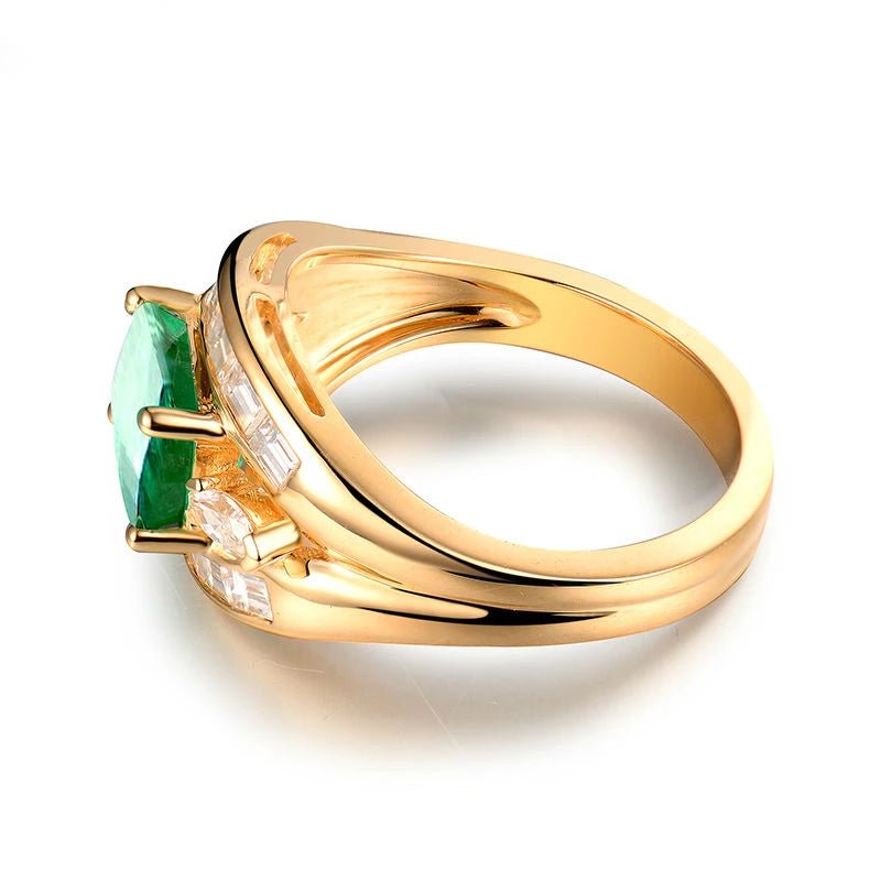 18kt Yellow Gold Natural Diamond & 1.60ct Emerald Ring