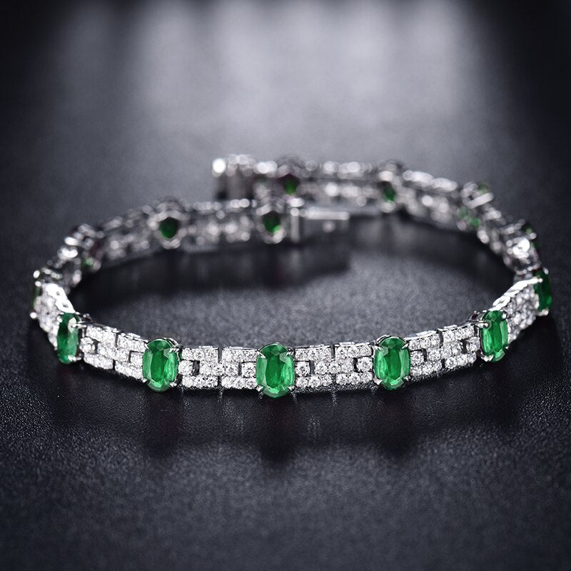 18Kt White Gold 7.61 ct Emerald Bracelet with Diamonds (Unisex)