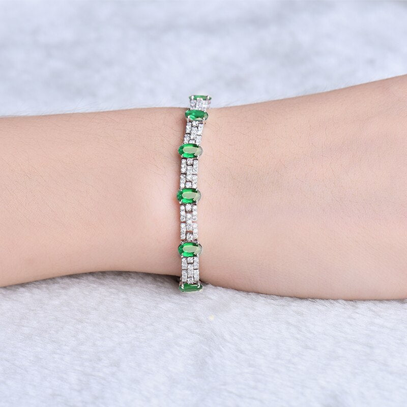 18Kt White Gold 7.61 ct Emerald Bracelet with Diamonds (Unisex)