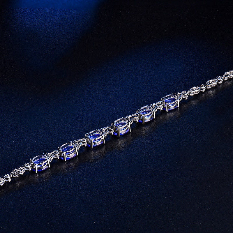 18Kt White Gold 4.80 ct Tanzanite Bracelet with Diamonds