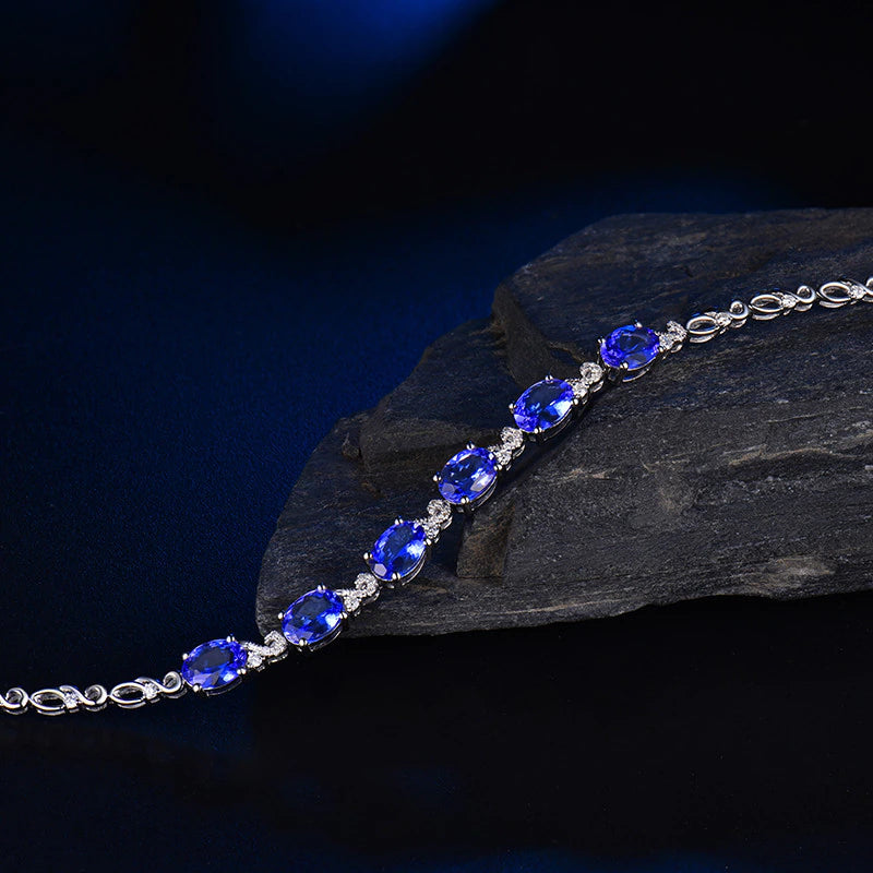 18Kt White Gold 4.80 ct Tanzanite Bracelet with Diamonds