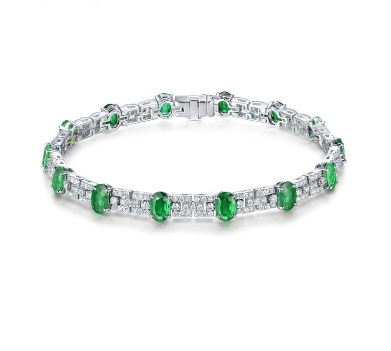 18Kt White Gold 7.61 ct Emerald Bracelet with Diamonds (Unisex)