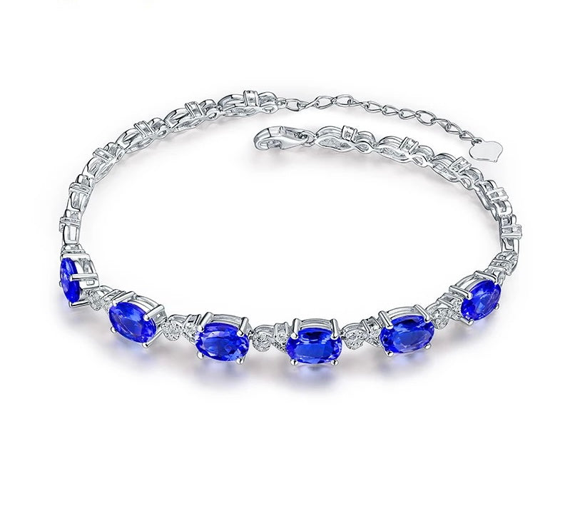 18Kt White Gold 4.80 ct Tanzanite Bracelet with Diamonds