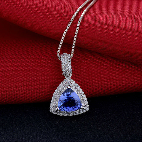 18K White Gold 1.94ct Tanzanite Pendant with Natural Diamonds