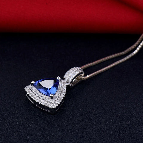 18K White Gold 1.94ct Tanzanite Pendant with Natural Diamonds