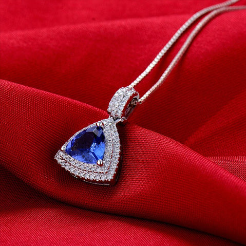 Přívěsek z bílého zlata 18K s tanzanitem 1,94 ct a přírodními diamanty 