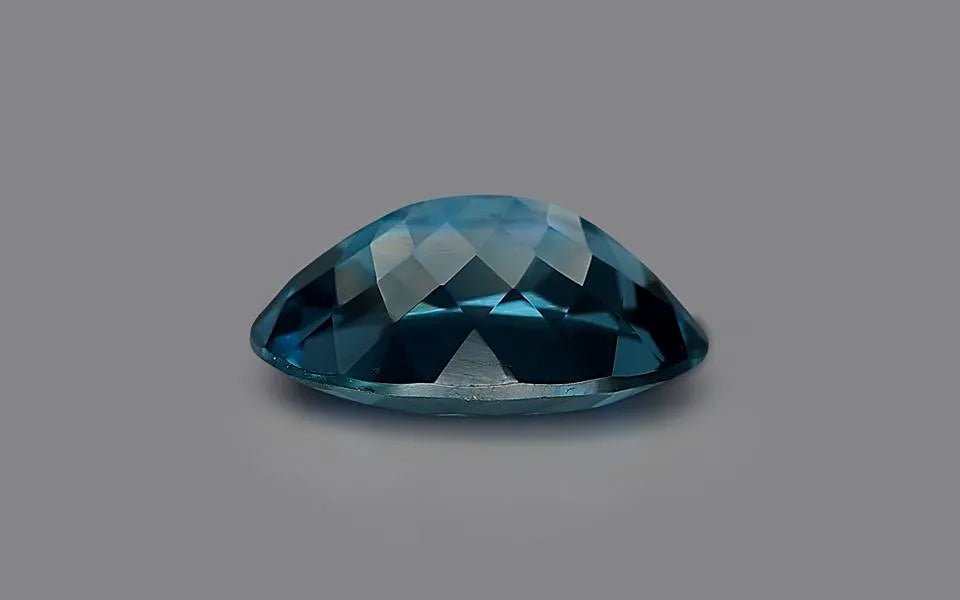 Natural Blue Topaz 6.12 ct – Greenish Blue, Oval Cut